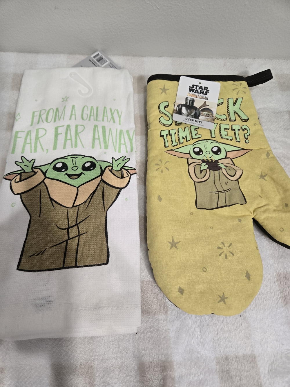 Star Wars Mandalorian Grogu 2pc Kitchen Towel & Oven Mitt Set Cotton Loop